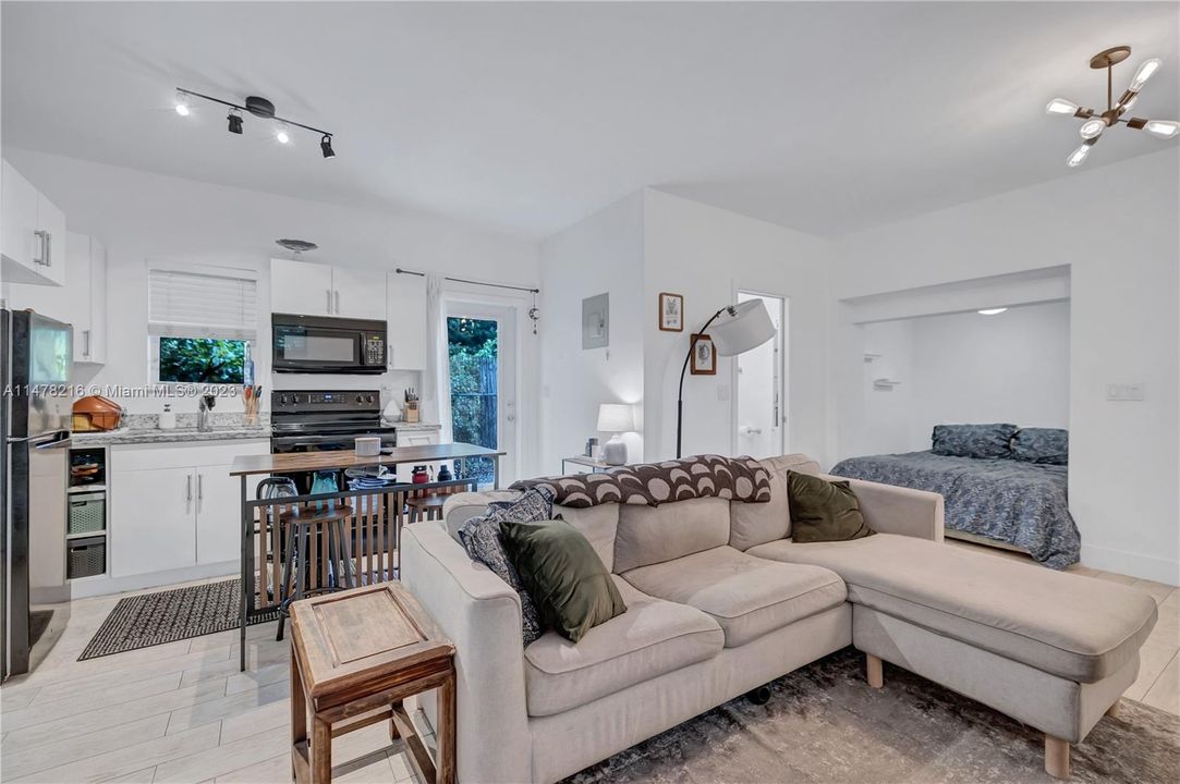 Recently Sold: $799,000 (0 beds, 0 baths, 1445 Square Feet)