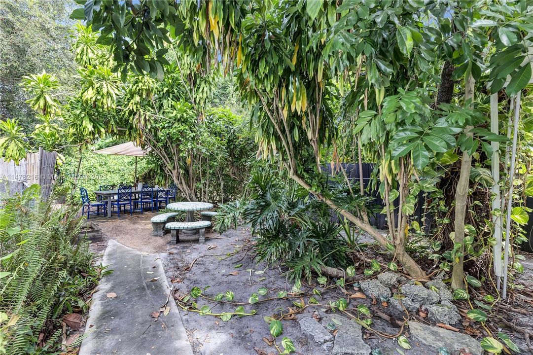 Recently Sold: $799,000 (0 beds, 0 baths, 1445 Square Feet)