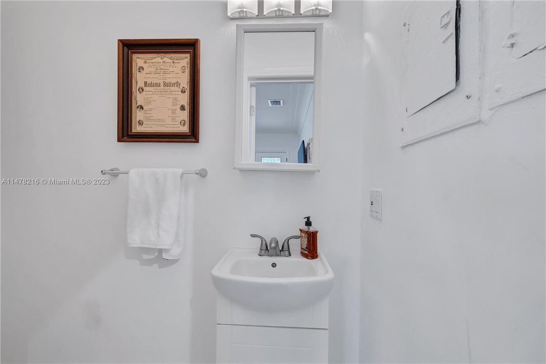 Recently Sold: $799,000 (0 beds, 0 baths, 1445 Square Feet)