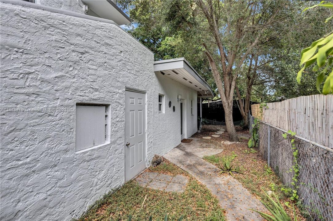 Recently Sold: $799,000 (0 beds, 0 baths, 1445 Square Feet)