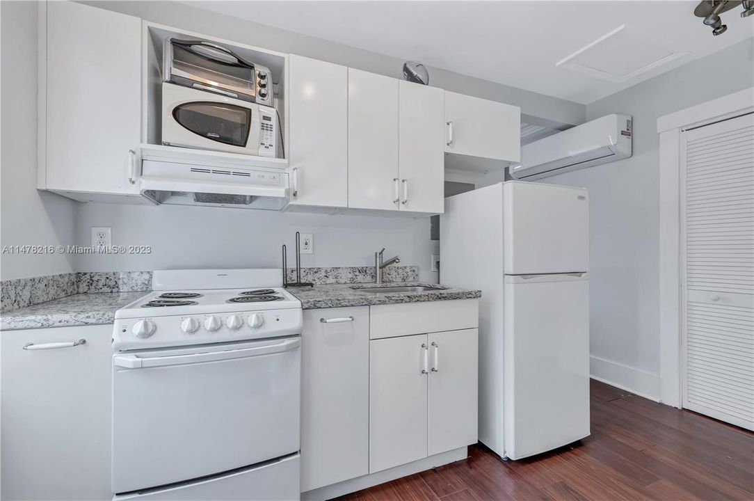 Recently Sold: $799,000 (0 beds, 0 baths, 1445 Square Feet)