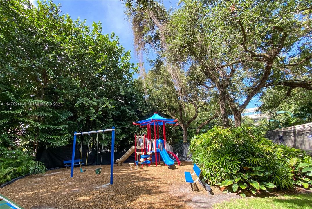 Recently Rented: $12,750 (2 beds, 2 baths, 1595 Square Feet)