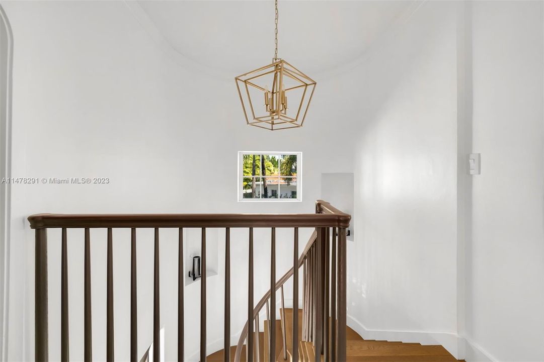 Recently Sold: $4,099,000 (5 beds, 4 baths, 3630 Square Feet)