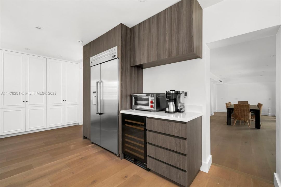 Recently Sold: $4,099,000 (5 beds, 4 baths, 3630 Square Feet)