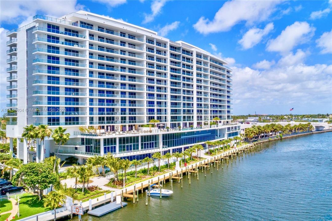 Recently Sold: $1,199,000 (2 beds, 2 baths, 1620 Square Feet)