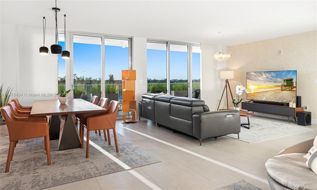 Recently Sold: $1,199,000 (2 beds, 2 baths, 1620 Square Feet)