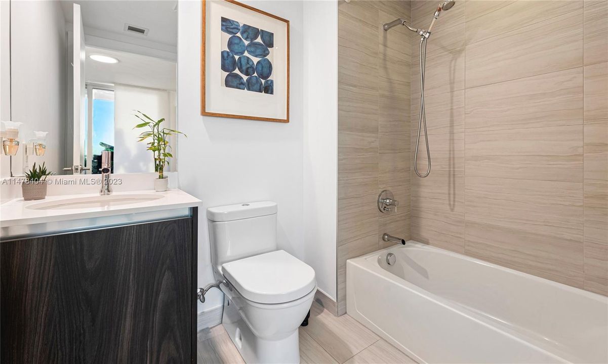 Recently Sold: $1,199,000 (2 beds, 2 baths, 1620 Square Feet)