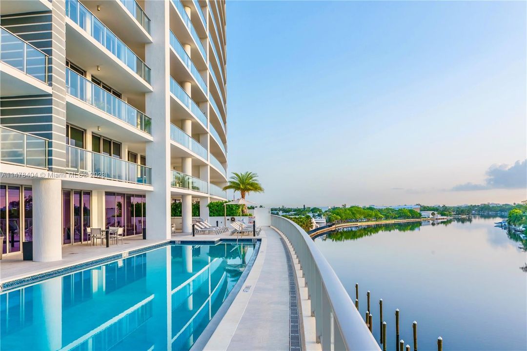 Recently Sold: $1,199,000 (2 beds, 2 baths, 1620 Square Feet)