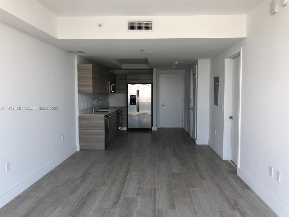 Recently Rented: $3,100 (1 beds, 1 baths, 593 Square Feet)