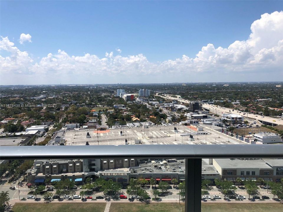 Recently Rented: $3,100 (1 beds, 1 baths, 593 Square Feet)