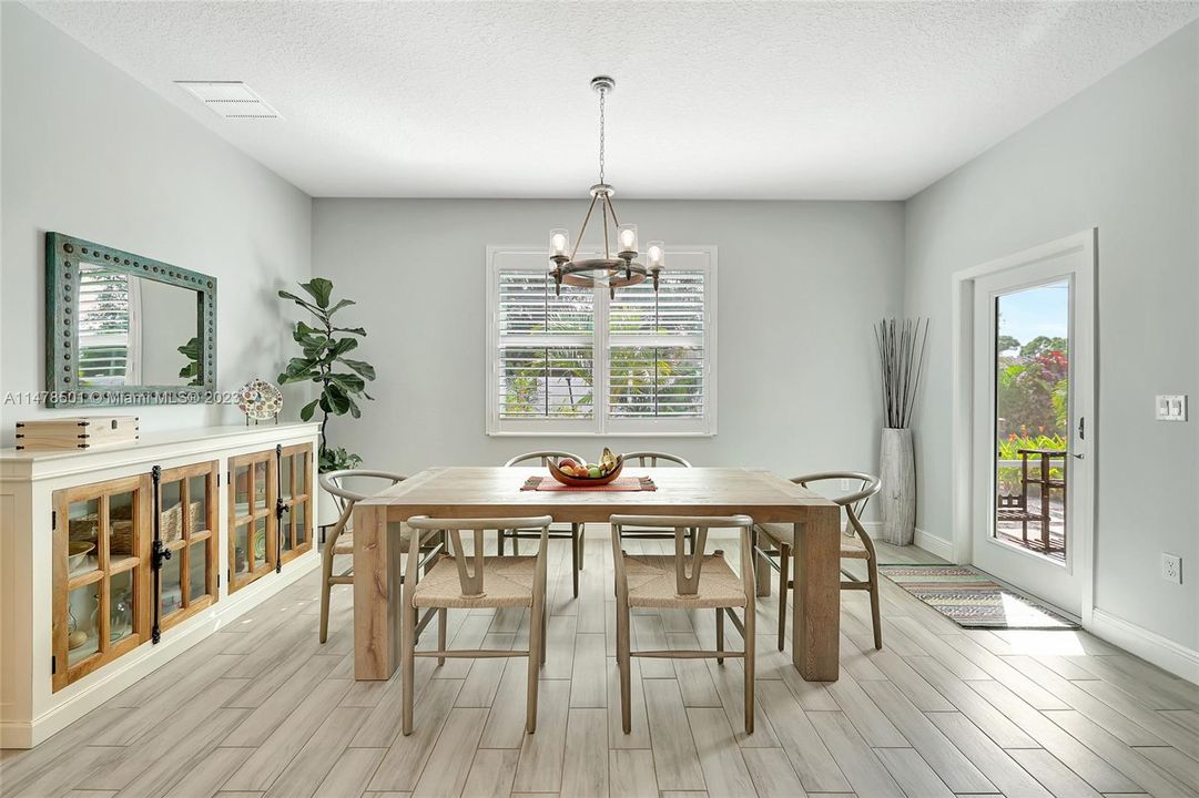 Recently Sold: $489,900 (4 beds, 2 baths, 2227 Square Feet)