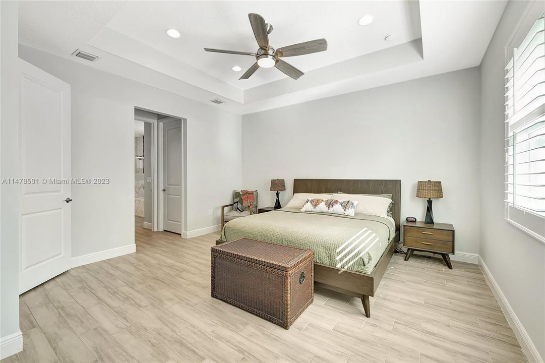 Recently Sold: $489,900 (4 beds, 2 baths, 2227 Square Feet)