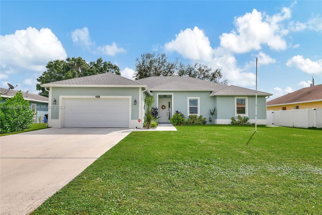 Recently Sold: $489,900 (4 beds, 2 baths, 2227 Square Feet)