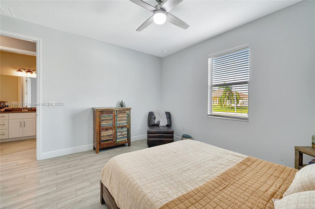 Recently Sold: $489,900 (4 beds, 2 baths, 2227 Square Feet)