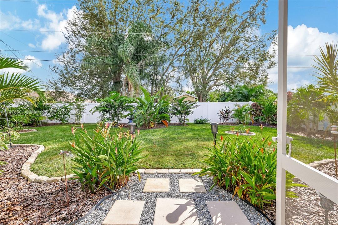 Recently Sold: $489,900 (4 beds, 2 baths, 2227 Square Feet)