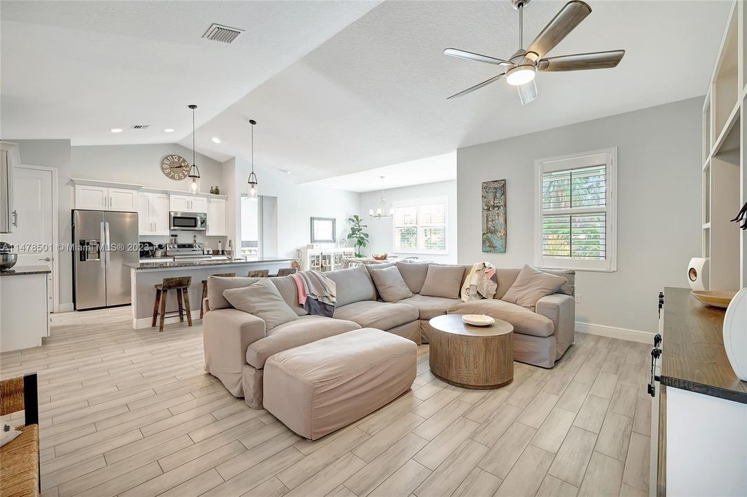 Recently Sold: $489,900 (4 beds, 2 baths, 2227 Square Feet)