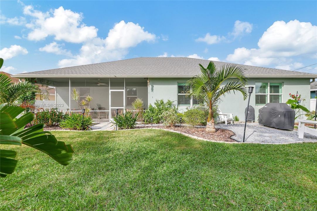 Recently Sold: $489,900 (4 beds, 2 baths, 2227 Square Feet)