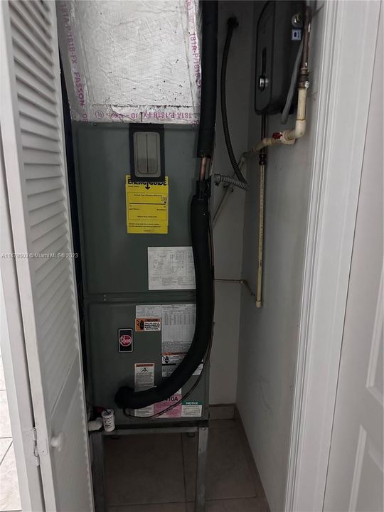 Recently Sold: $779,000 (0 beds, 0 baths, 1800 Square Feet)