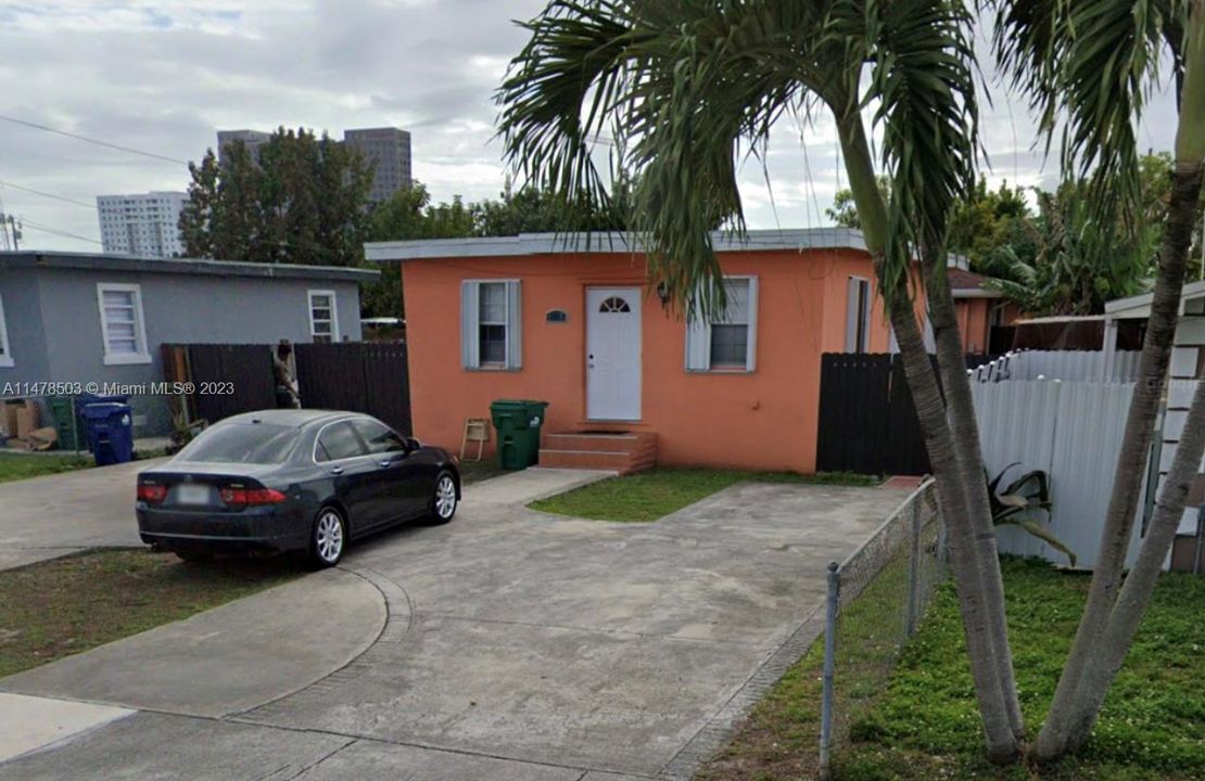 Recently Sold: $779,000 (0 beds, 0 baths, 1800 Square Feet)