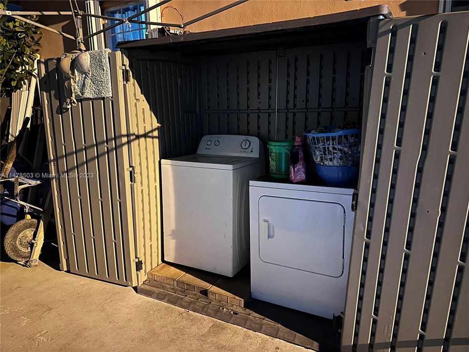 Recently Sold: $779,000 (0 beds, 0 baths, 1800 Square Feet)