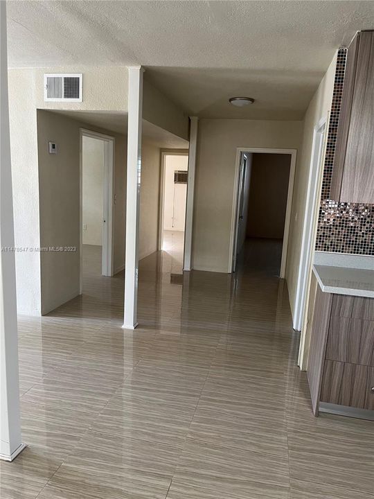 Recently Rented: $2,900 (3 beds, 2 baths, 1218 Square Feet)