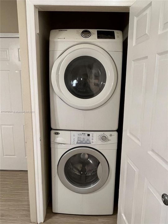 Recently Rented: $2,900 (3 beds, 2 baths, 1218 Square Feet)