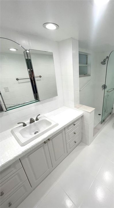 Recently Rented: $2,500 (1 beds, 1 baths, 658 Square Feet)