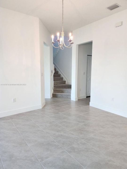 最近租的: $2,600 (3 贝兹, 2 浴室, 0 平方英尺)