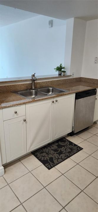 Recently Rented: $2,000 (1 beds, 1 baths, 736 Square Feet)