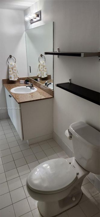 Recently Rented: $2,000 (1 beds, 1 baths, 736 Square Feet)