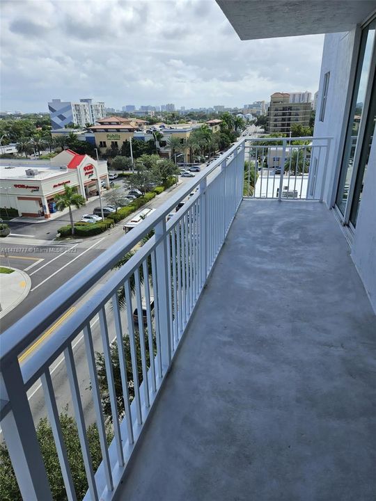 Recently Rented: $2,000 (1 beds, 1 baths, 736 Square Feet)