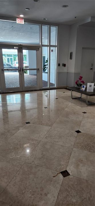 Recently Rented: $2,000 (1 beds, 1 baths, 736 Square Feet)