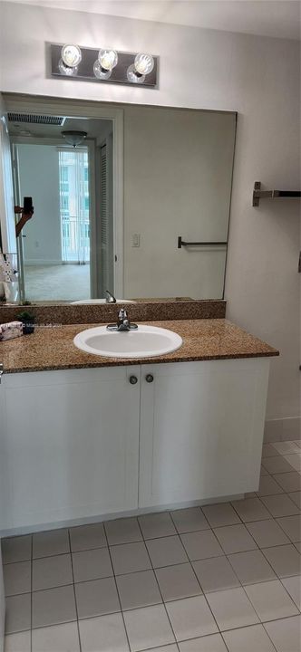 Recently Rented: $2,000 (1 beds, 1 baths, 736 Square Feet)