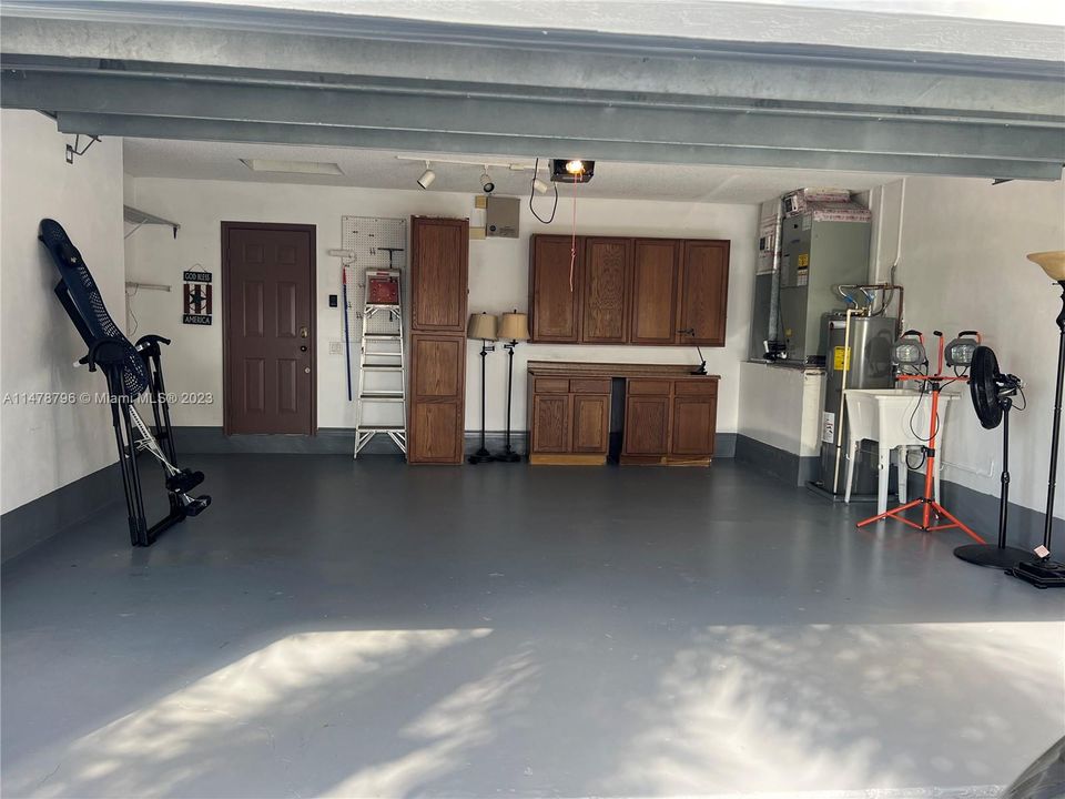 Recently Sold: $645,000 (3 beds, 2 baths, 1420 Square Feet)