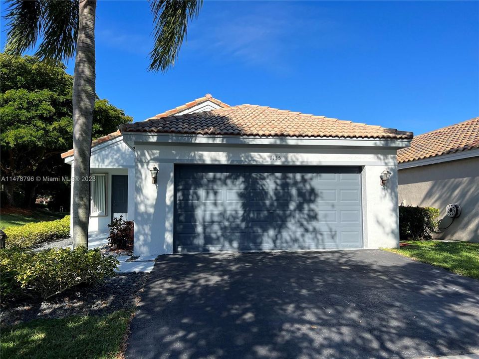 Recently Sold: $645,000 (3 beds, 2 baths, 1420 Square Feet)