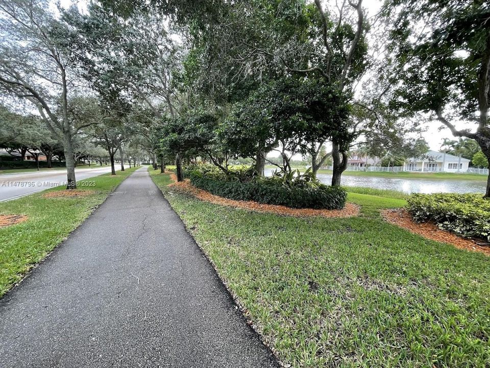 Recently Sold: $645,000 (3 beds, 2 baths, 1420 Square Feet)