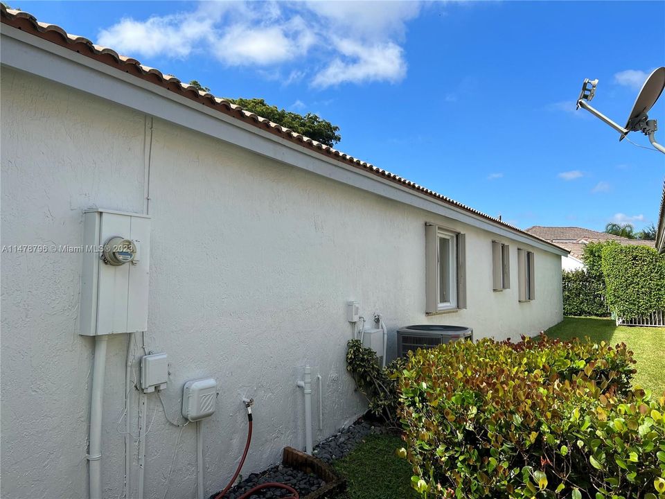 Recently Sold: $645,000 (3 beds, 2 baths, 1420 Square Feet)