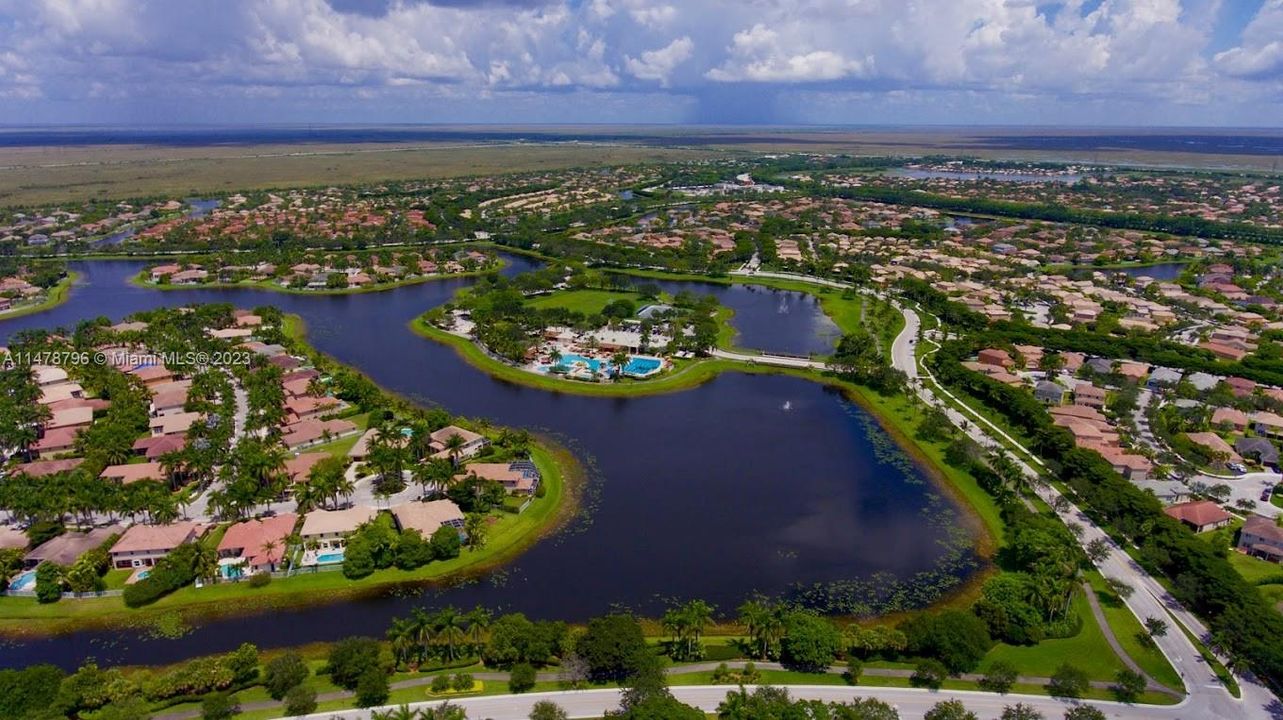 Recently Sold: $645,000 (3 beds, 2 baths, 1420 Square Feet)