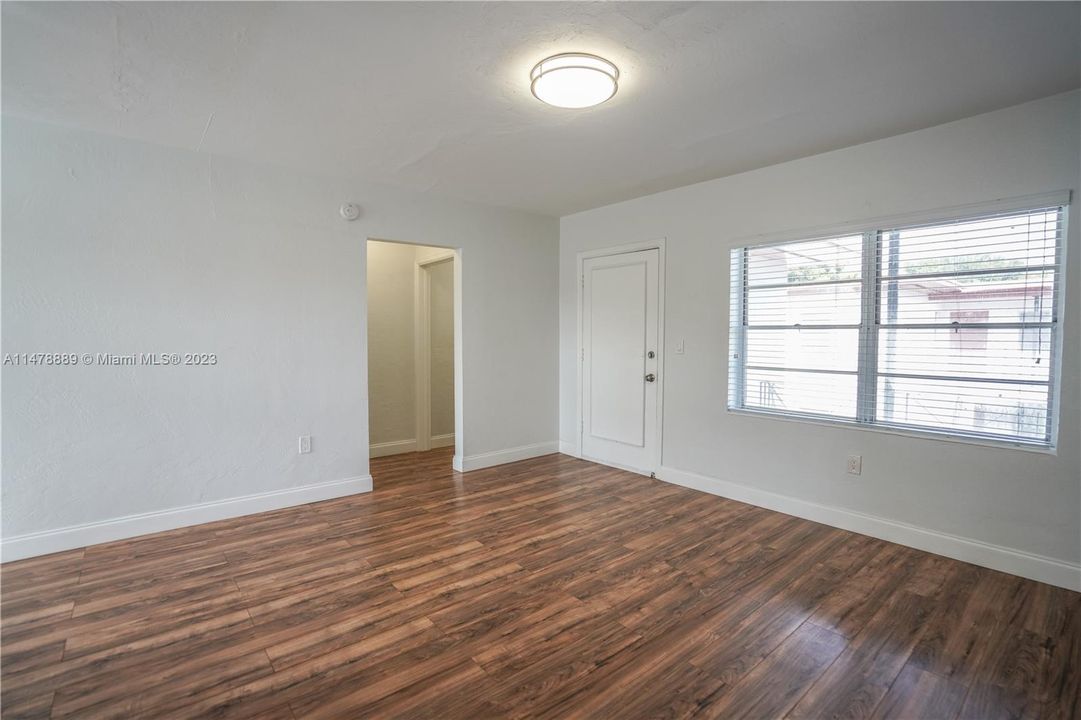 Recently Rented: $2,100 (2 beds, 2 baths, 749 Square Feet)