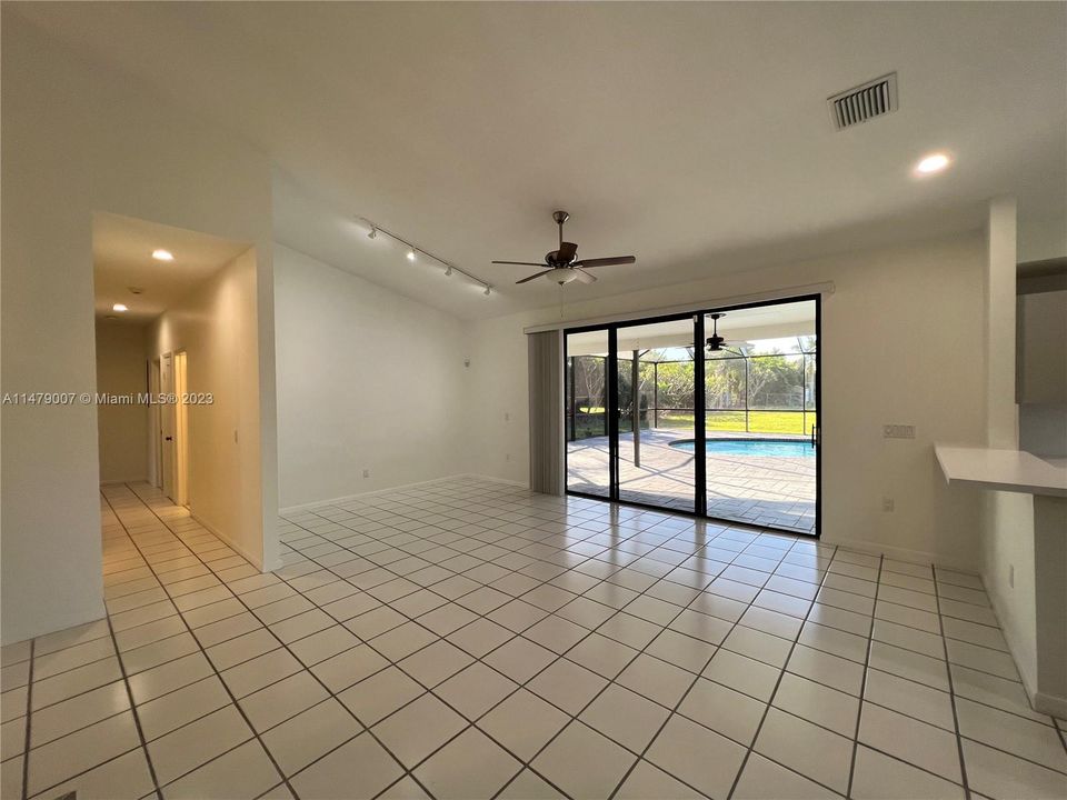 Recently Rented: $4,200 (4 beds, 2 baths, 2572 Square Feet)