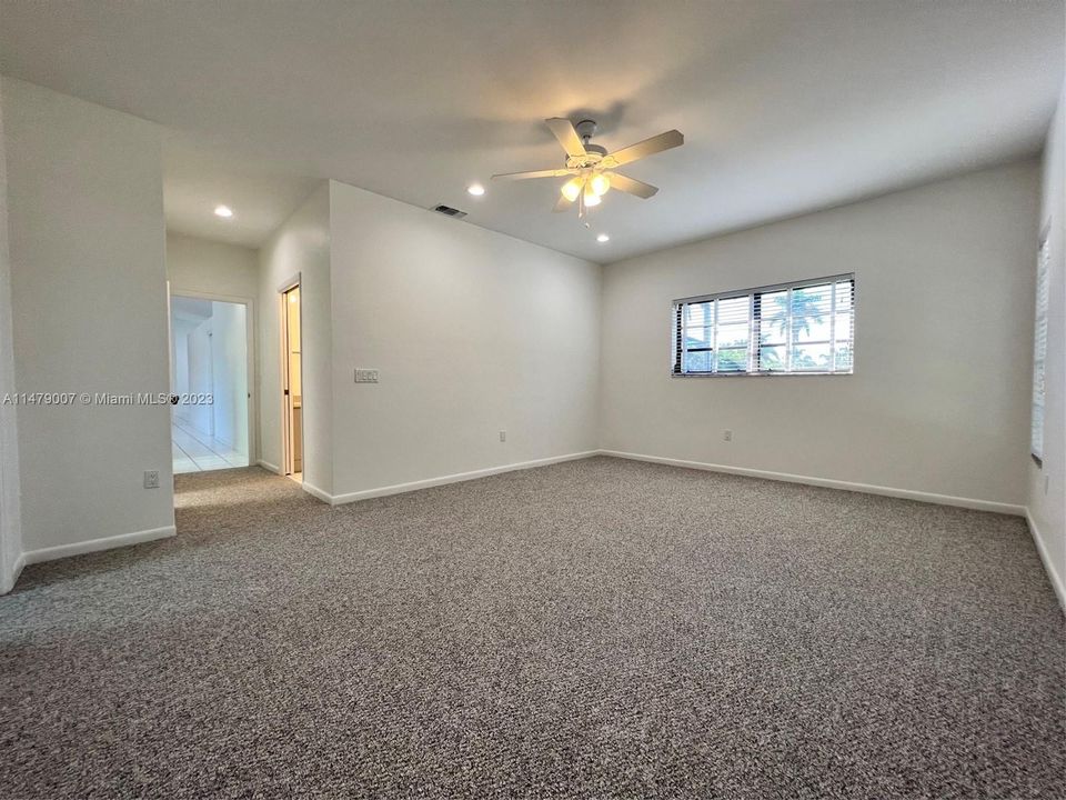 Recently Rented: $4,200 (4 beds, 2 baths, 2572 Square Feet)