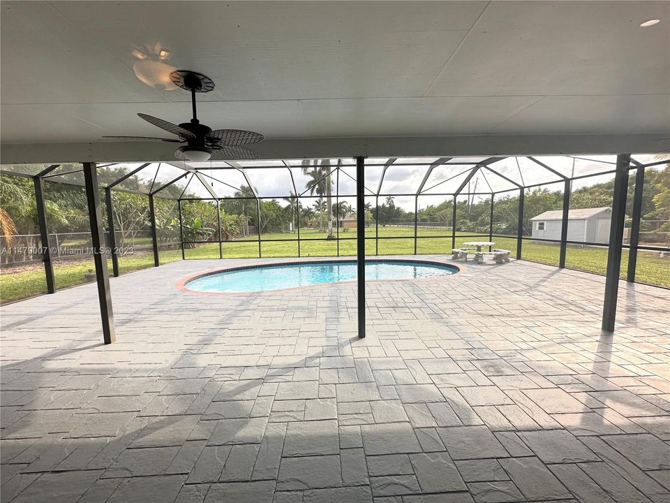 Recently Rented: $4,200 (4 beds, 2 baths, 2572 Square Feet)