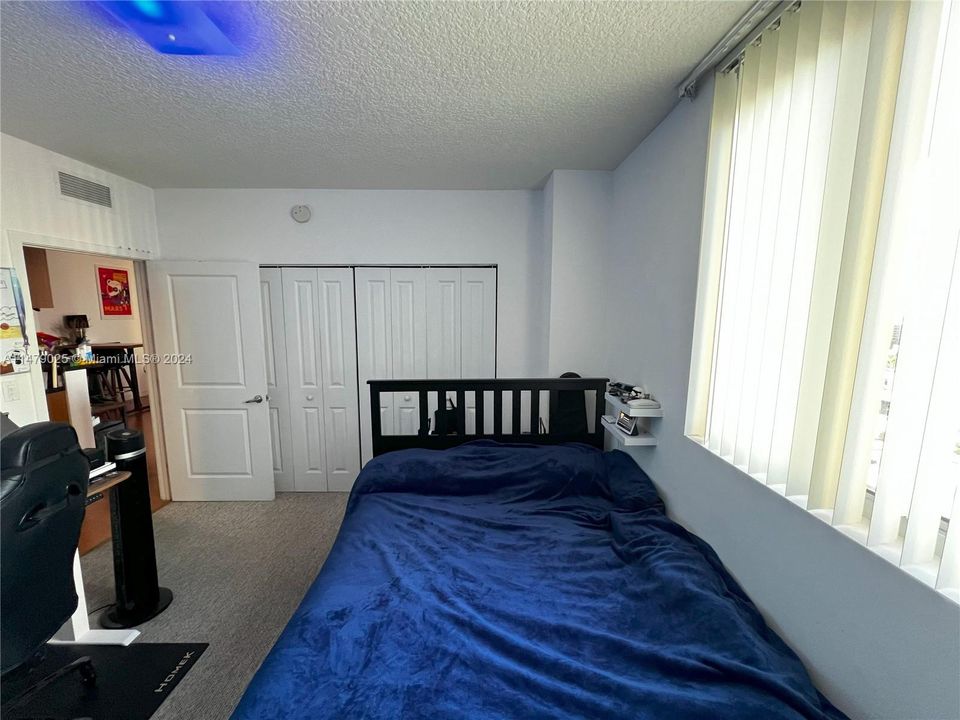 Recently Sold: $395,000 (1 beds, 1 baths, 663 Square Feet)