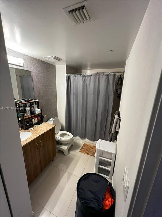 Recently Sold: $395,000 (1 beds, 1 baths, 663 Square Feet)