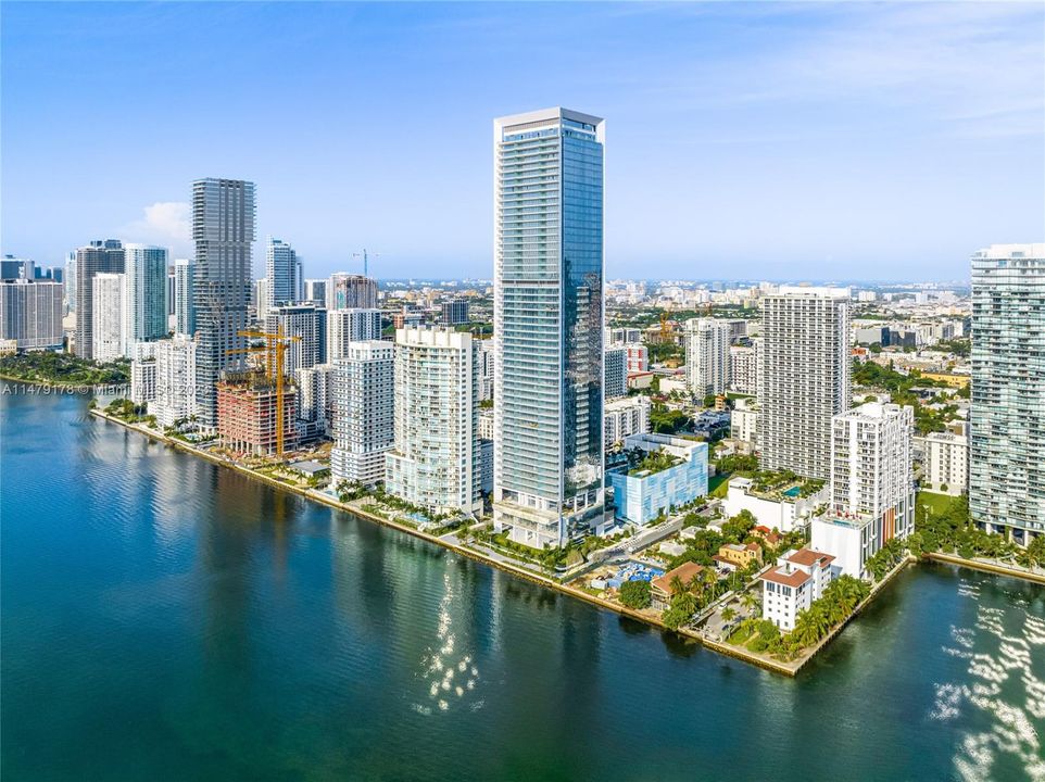 Recently Sold: $1,250,000 (2 beds, 2 baths, 1229 Square Feet)