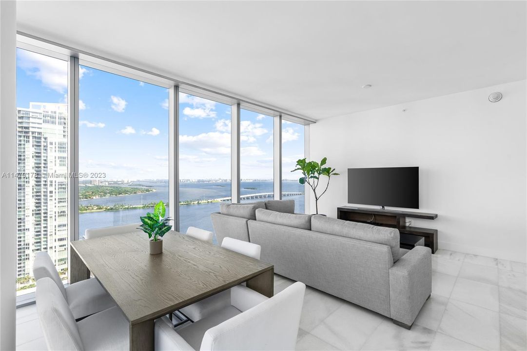 Recently Sold: $1,250,000 (2 beds, 2 baths, 1229 Square Feet)