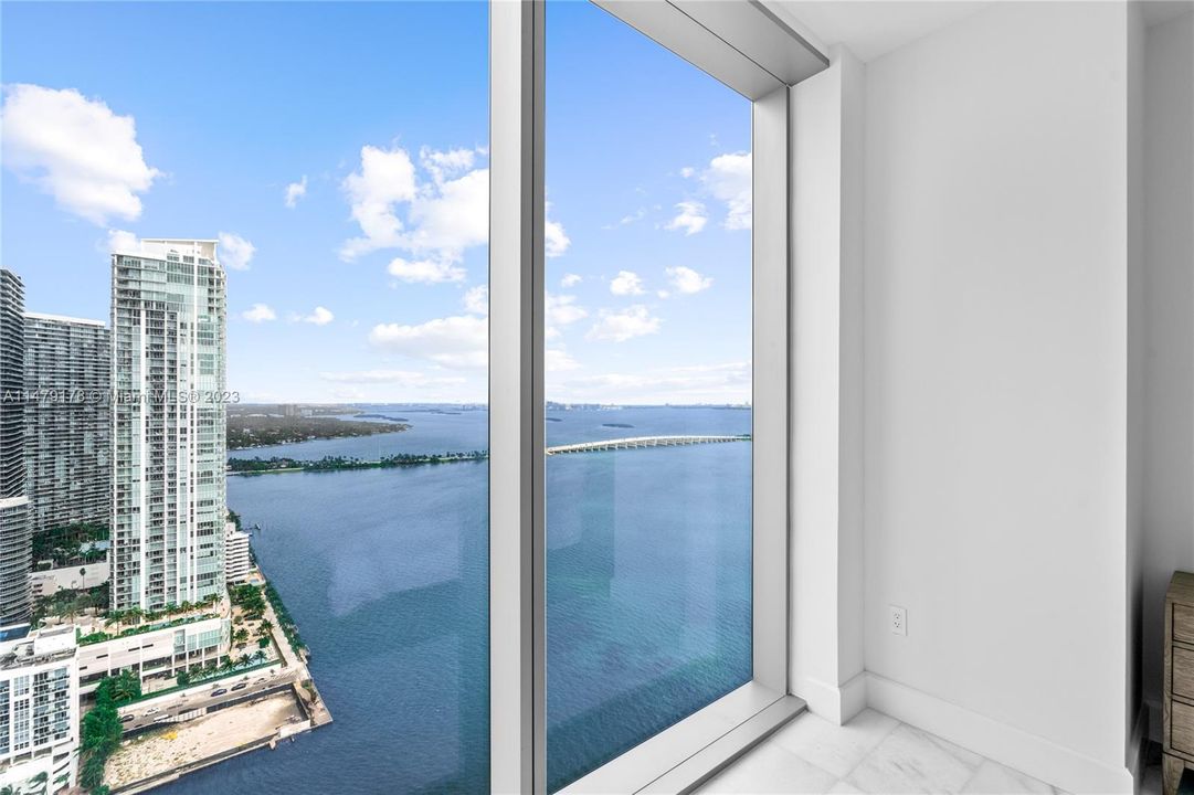 Recently Sold: $1,250,000 (2 beds, 2 baths, 1229 Square Feet)