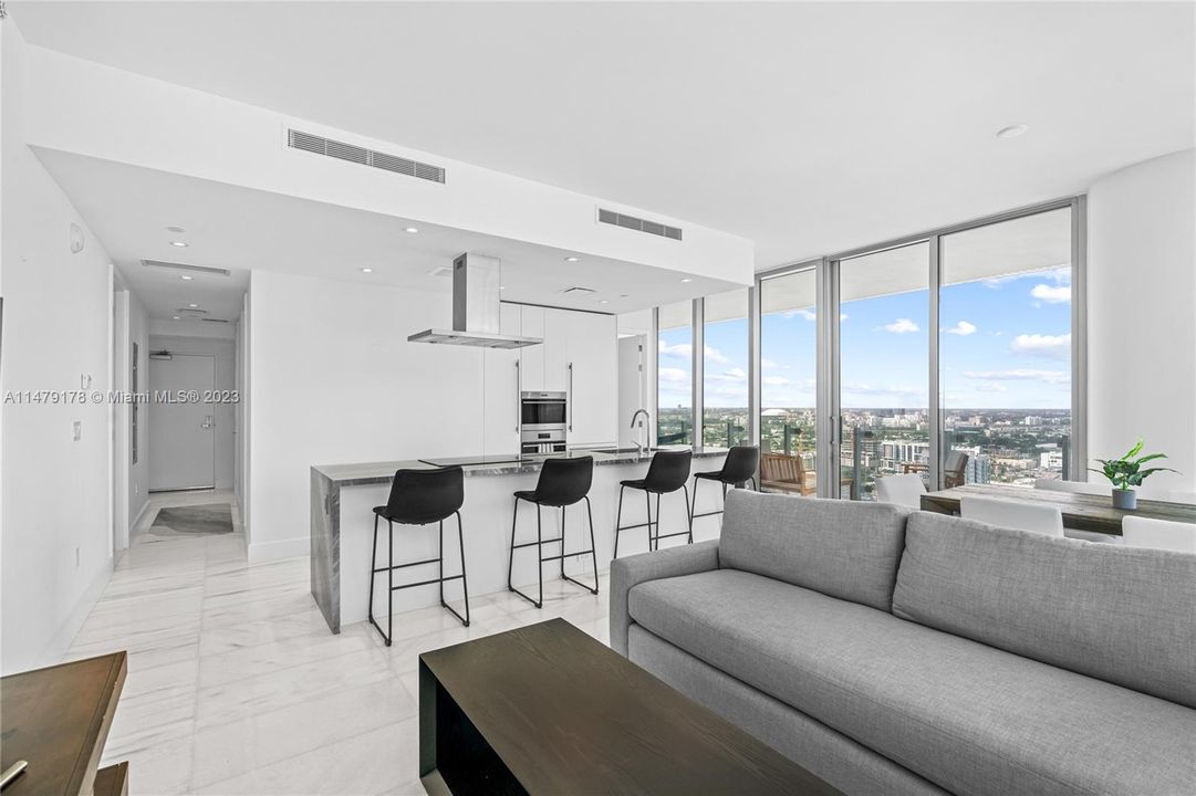 Recently Sold: $1,250,000 (2 beds, 2 baths, 1229 Square Feet)