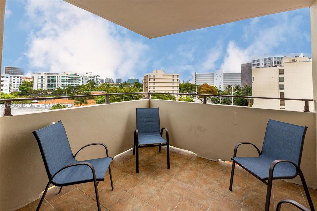 For Sale: $675,000 (2 beds, 2 baths, 1540 Square Feet)