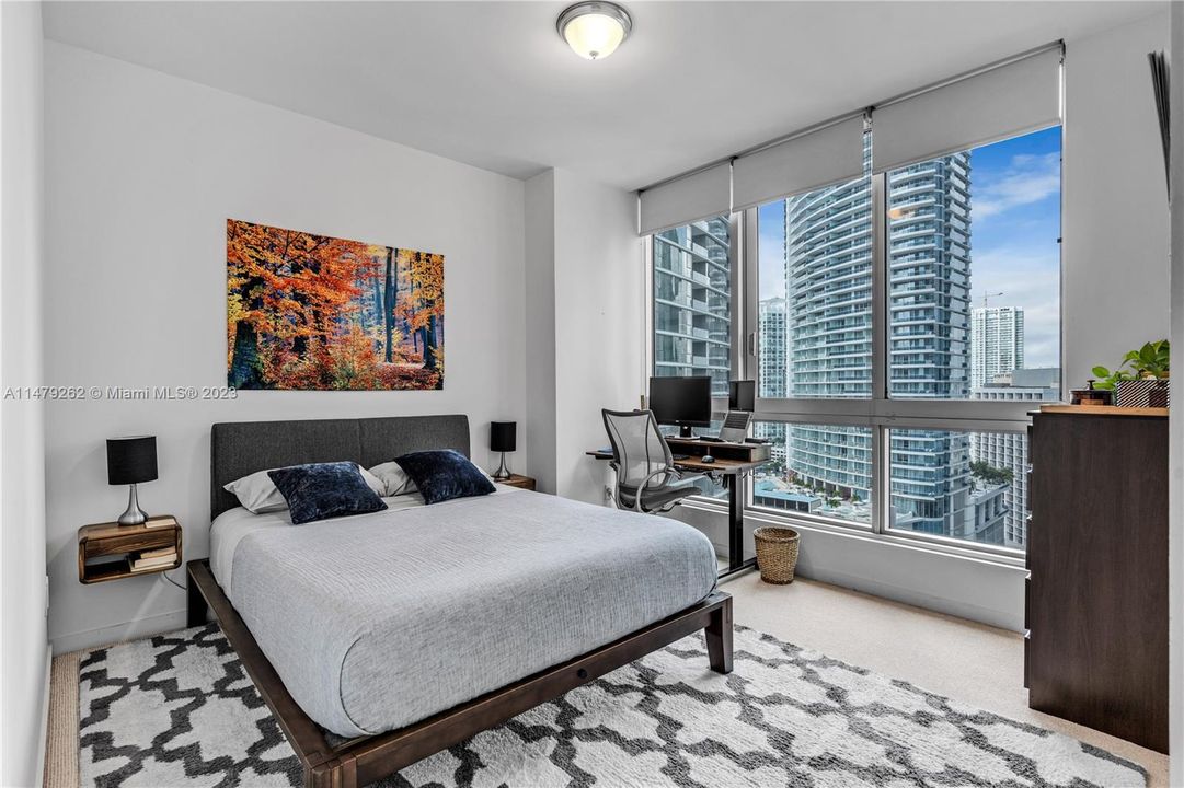 Active With Contract: $419,000 (1 beds, 1 baths, 790 Square Feet)